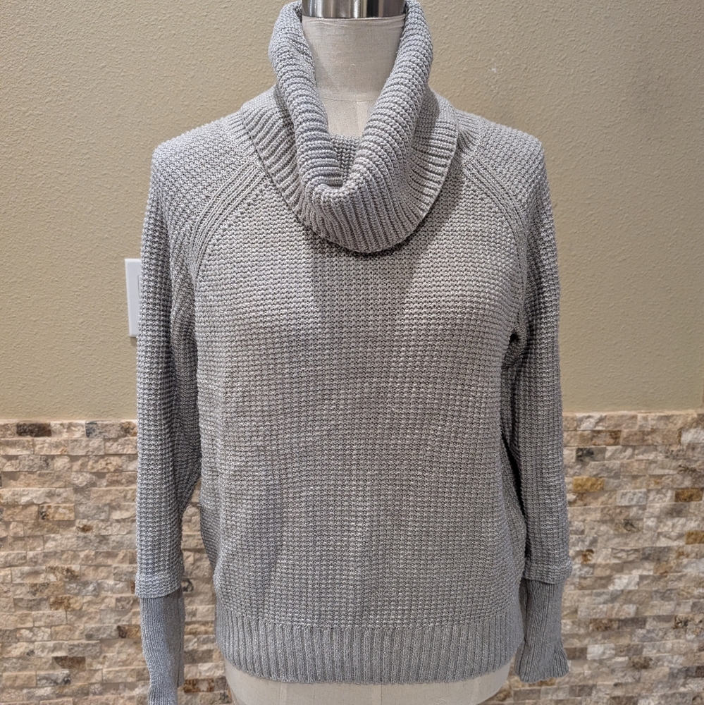Market & Spruce cowl neck sweater size S